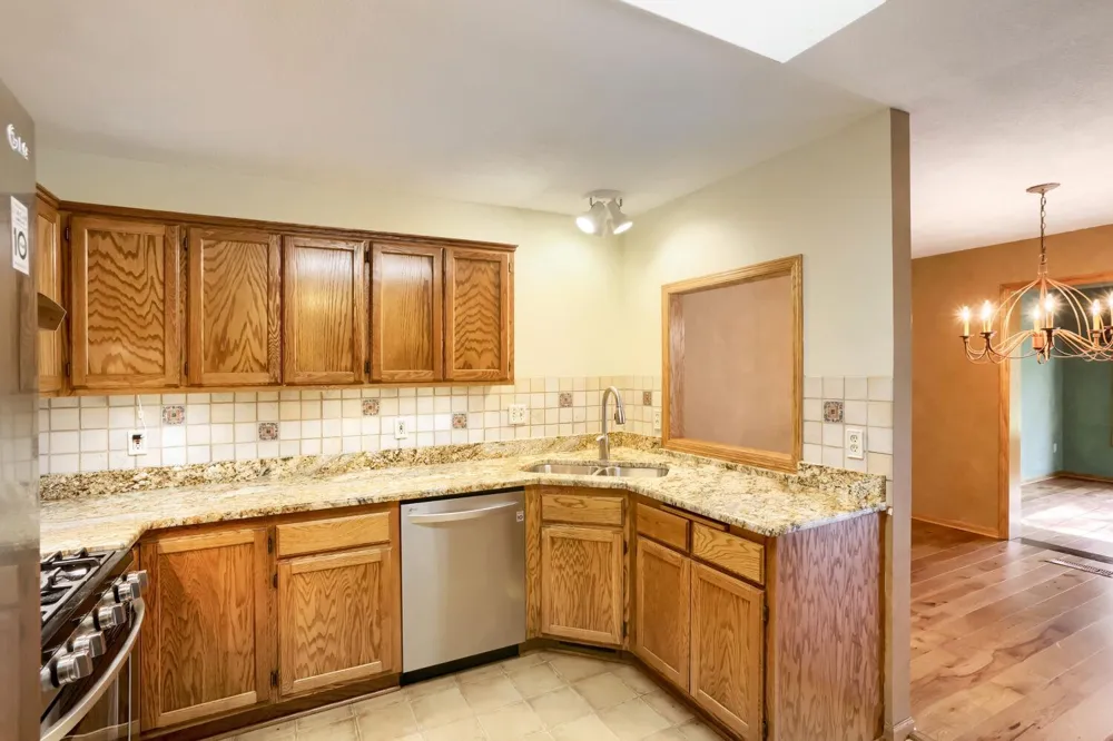 1896 Beebe Road Maplewood, MN 55109