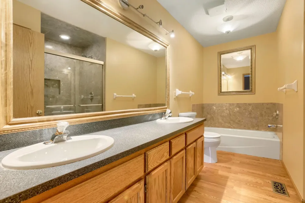 1896 Beebe Road Maplewood, MN 55109