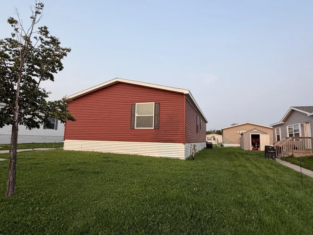2020 Peregrine Place NW Stewartville, MN 55976