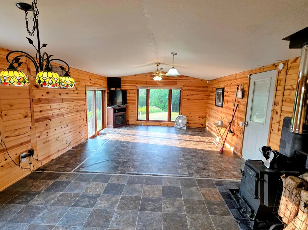 N1335 Pine Grove Road Sarona, WI 54870
