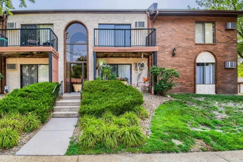 7350 York Avenue S #204