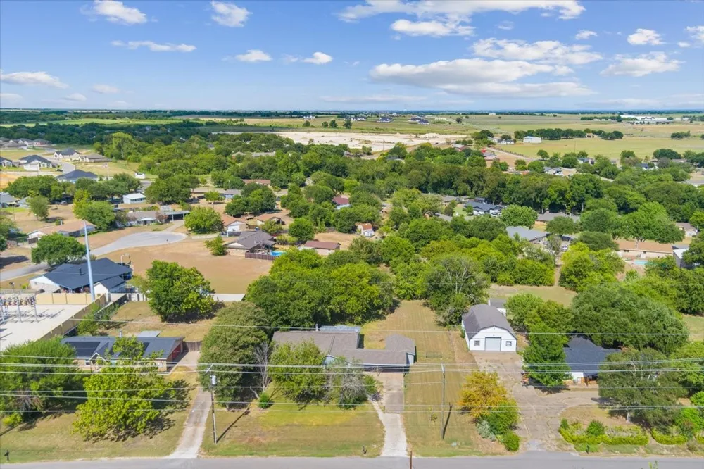 901 S Old Temple Road Lorena, TX 76655