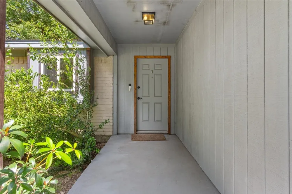 901 S Old Temple Road Lorena, TX 76655