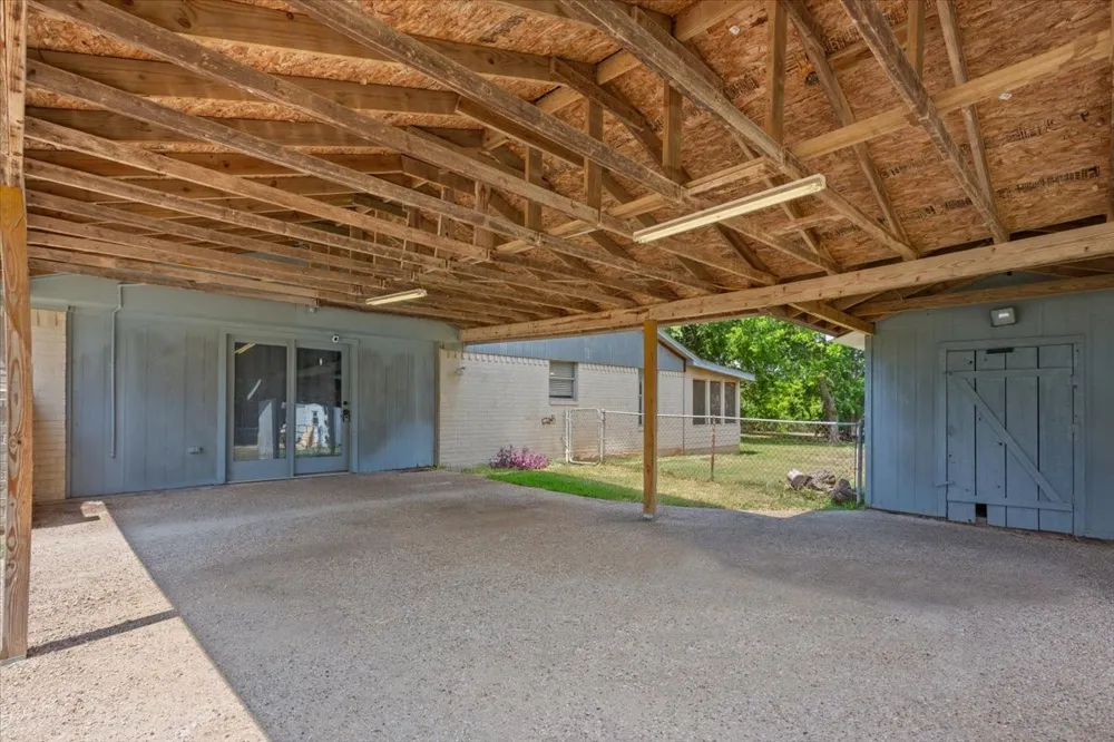 901 S Old Temple Road Lorena, TX 76655