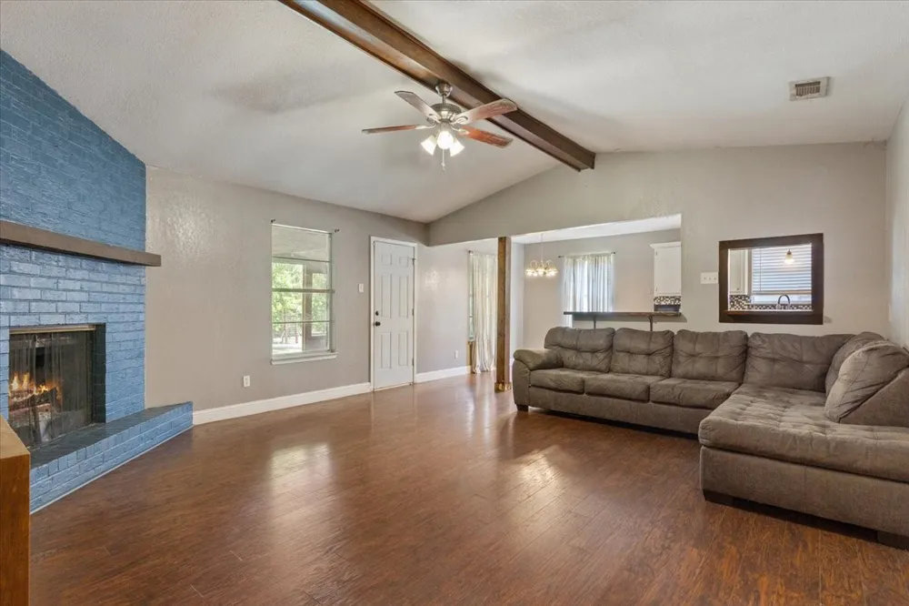901 S Old Temple Road Lorena, TX 76655