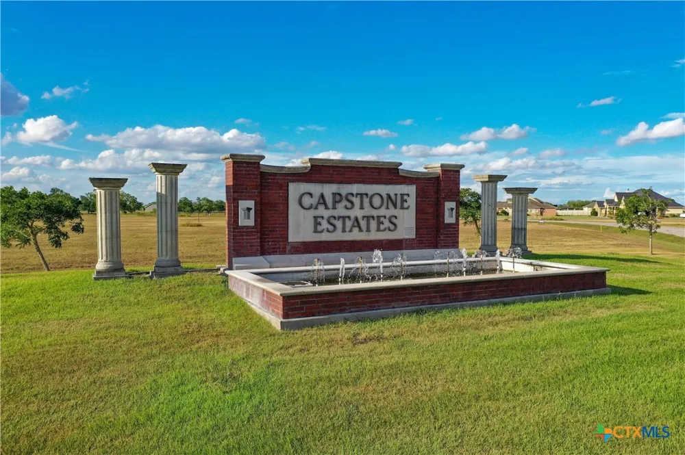 83 Wellspring Boulevard Victoria, TX 77904