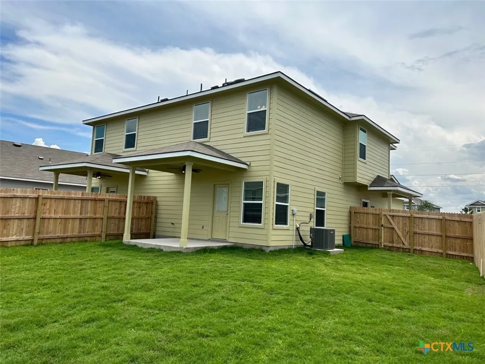 3414 Lindsay Lane #3414 Seguin, TX 78155