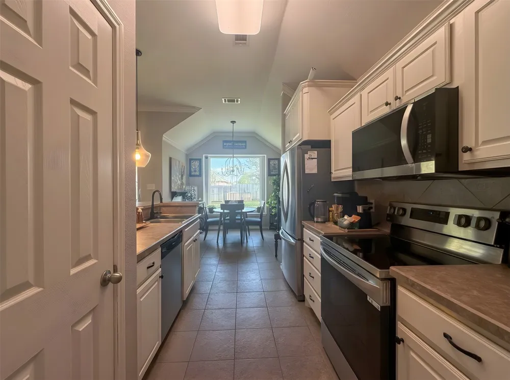 219 Quail Run Aubrey, TX 76227