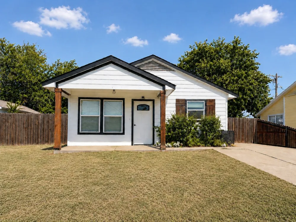 106 Raymond Street Bowie, TX 76230