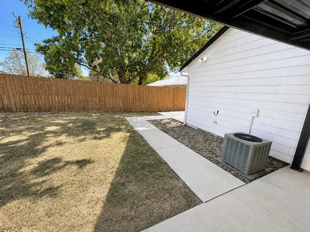 106 Raymond Street Bowie, TX 76230
