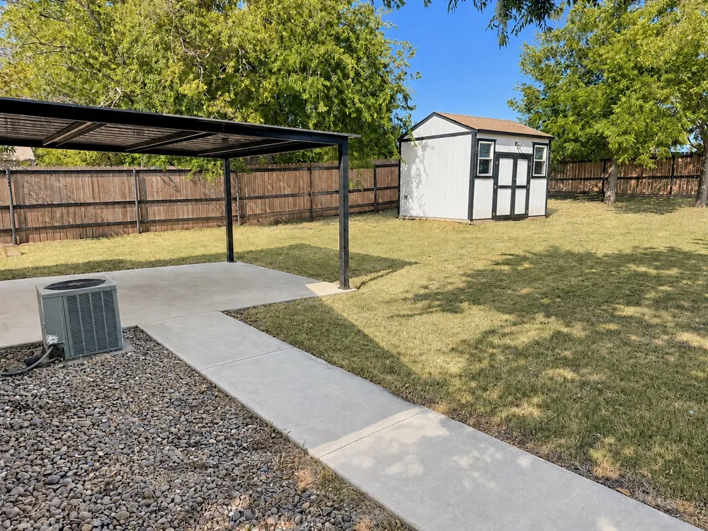 106 Raymond Street Bowie, TX 76230