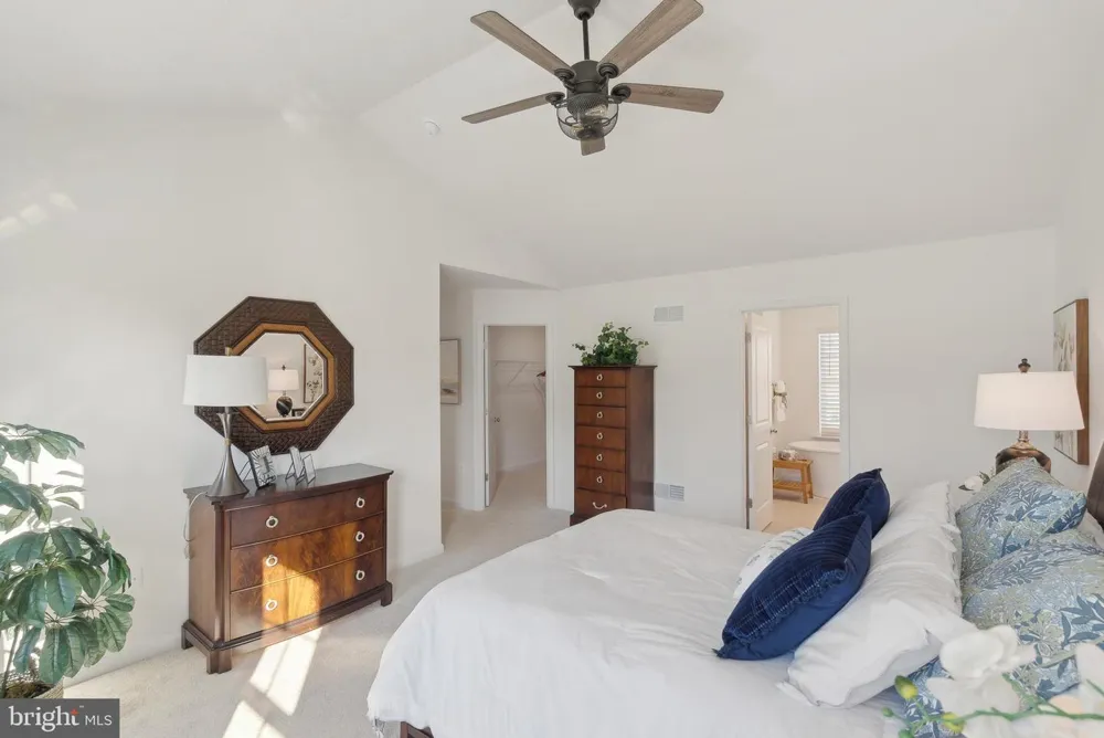 33 FRIAR RD #37 York, PA 17408
