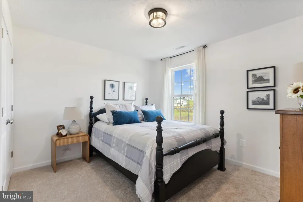 33 FRIAR RD #37 York, PA 17408