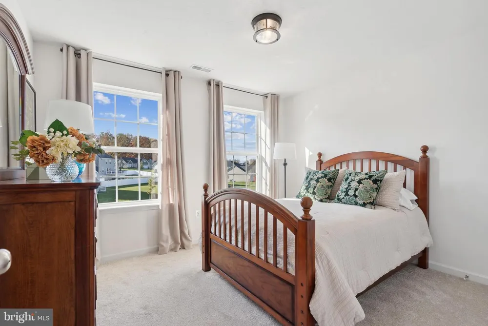 33 FRIAR RD #37 York, PA 17408