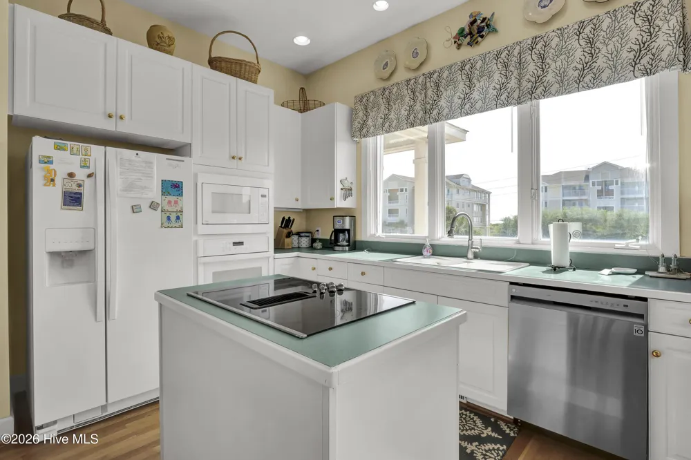 2515 Lumina Avenue Wrightsville Beach, NC 28480