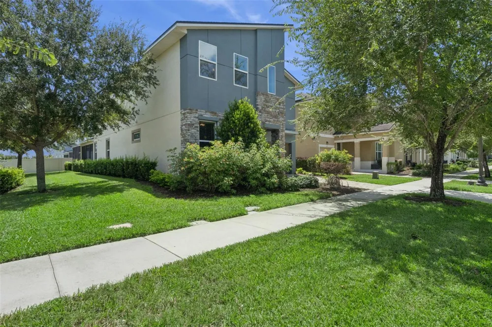 1633 NASSAU POINT TRAIL Kissimmee, FL 34747