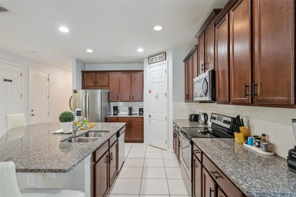 1633 NASSAU POINT TRAIL Kissimmee, FL 34747