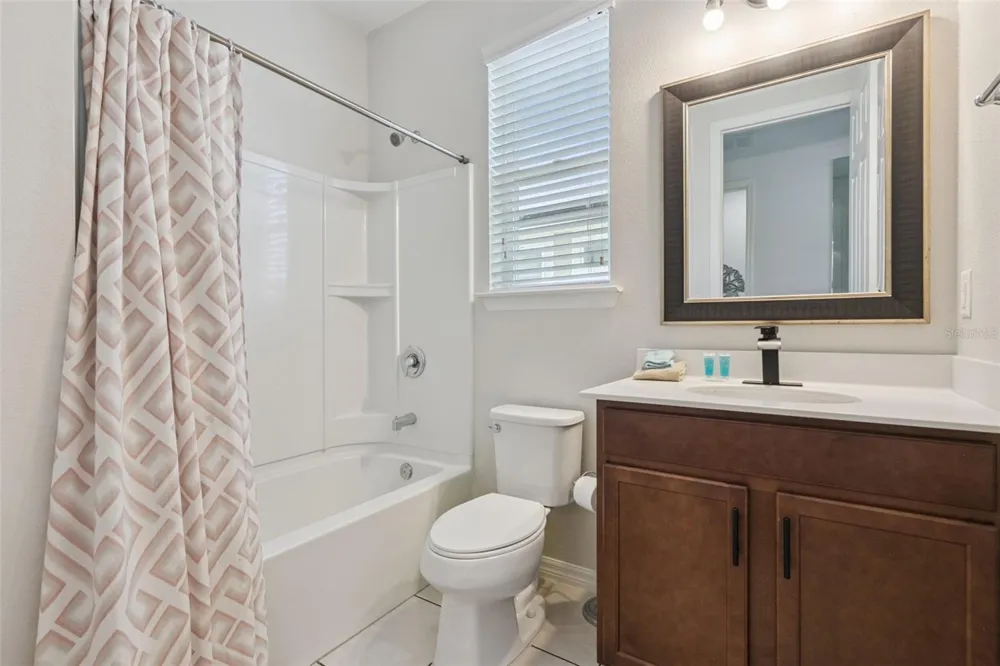 1633 NASSAU POINT TRAIL Kissimmee, FL 34747