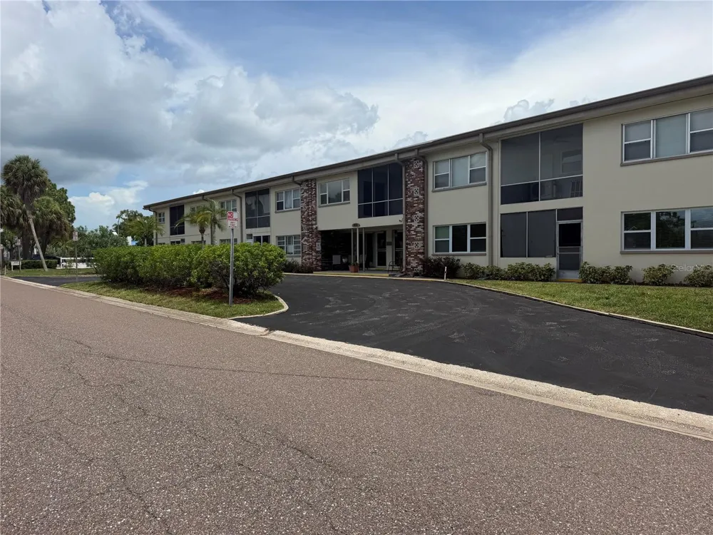 416 73RD AVENUE #205 St Petersburg, FL 33702