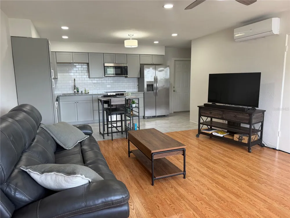 416 73RD AVENUE #205 St Petersburg, FL 33702