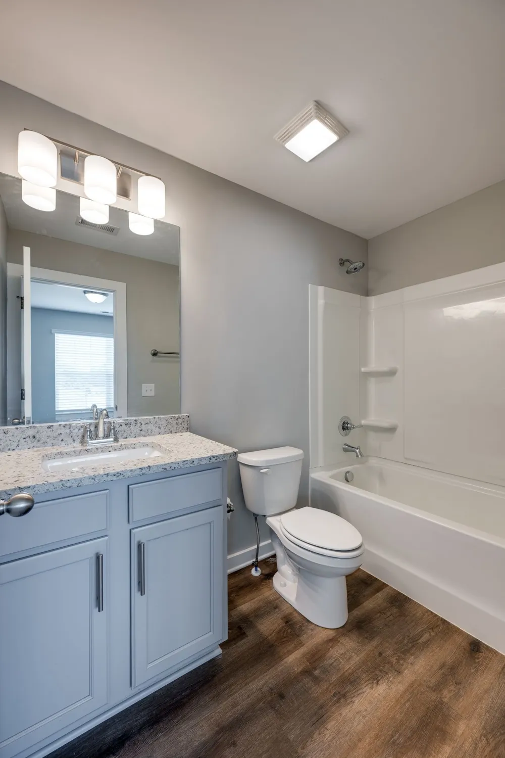 203 E Forge Ct White Bluff, TN 37187