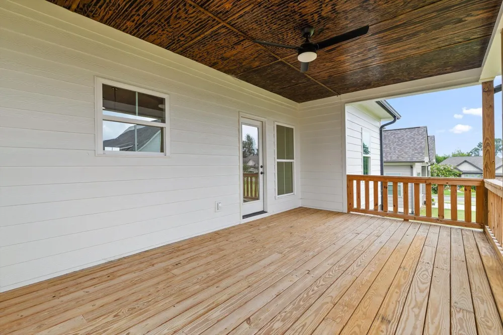 162 Bending Oak Drive Chickamauga, GA 30707