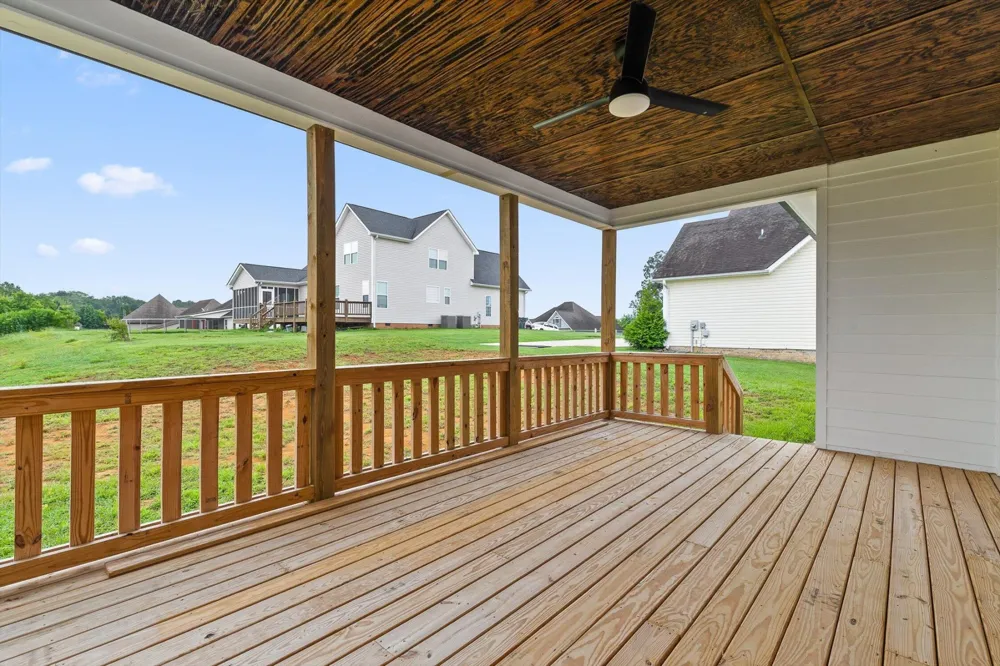 162 Bending Oak Drive Chickamauga, GA 30707