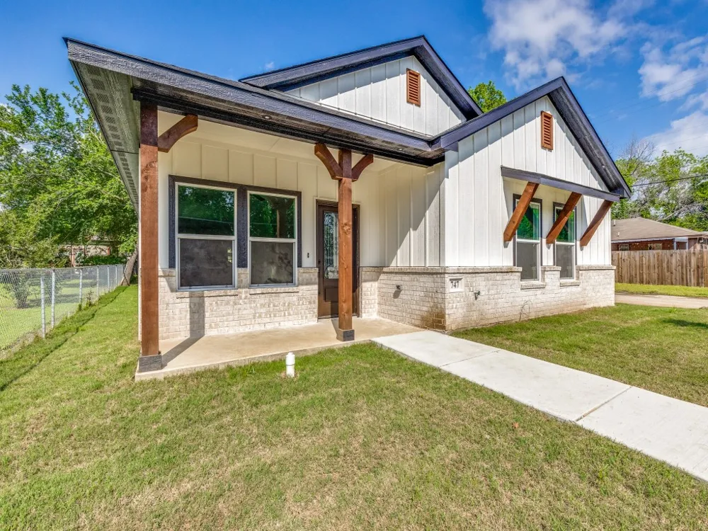 747 Wilhite Street Cleburne, TX 76031