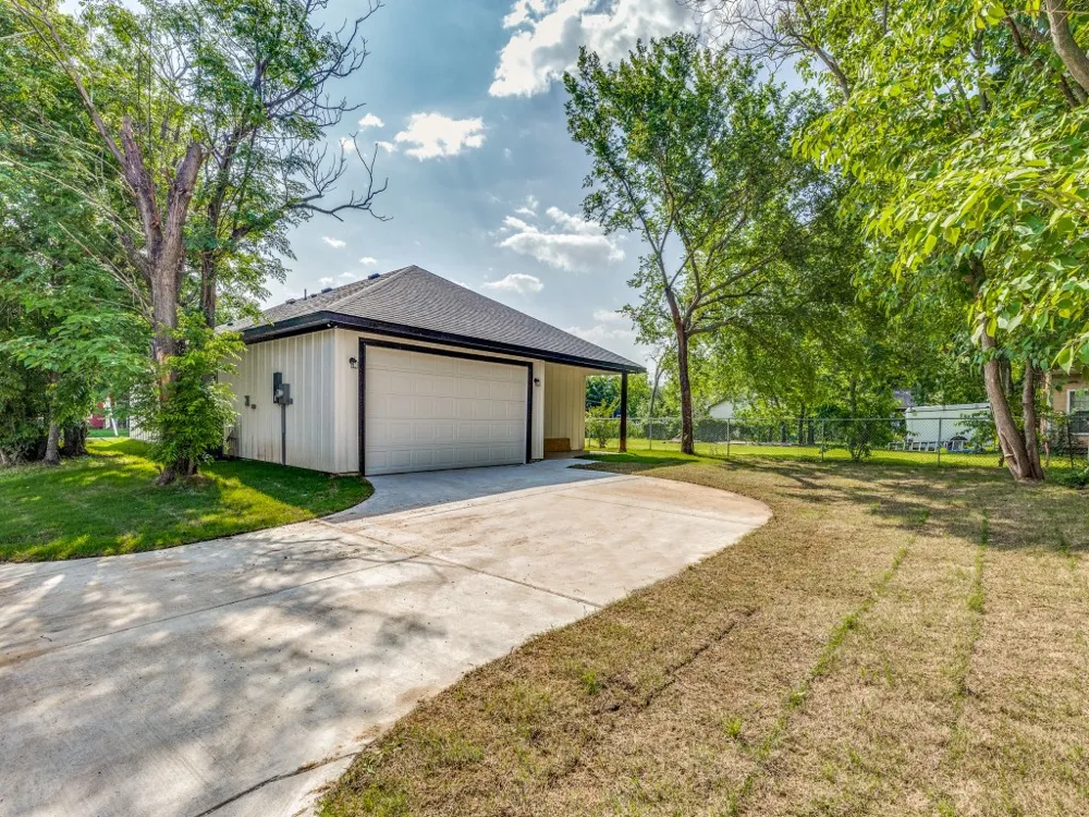 747 Wilhite Street Cleburne, TX 76031