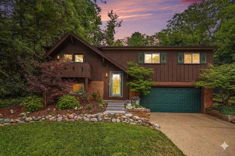 1780 David Court