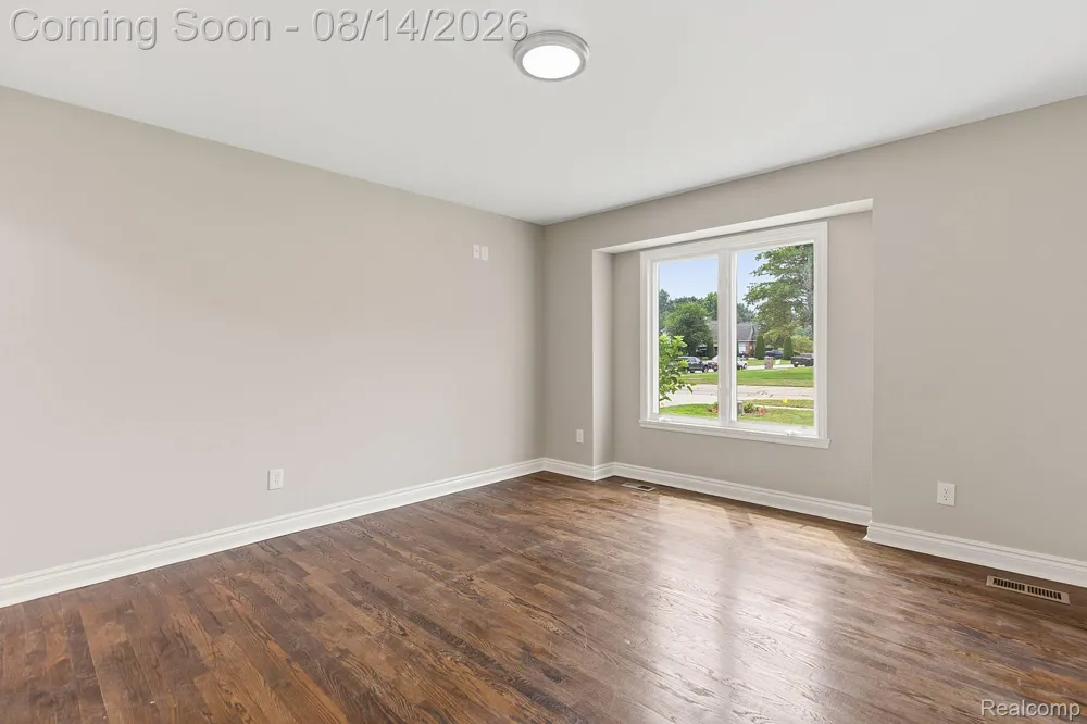 3326 Shorewood Avenue Fort Gratiot Charter Township, MI 48059