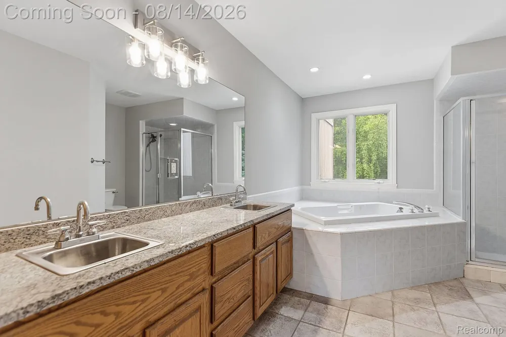 3326 Shorewood Avenue Fort Gratiot Charter Township, MI 48059
