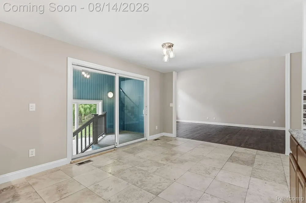 3326 Shorewood Avenue Fort Gratiot Charter Township, MI 48059