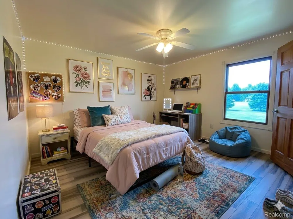 7715 Hidden Knoll Court Conway Township, MI 48418