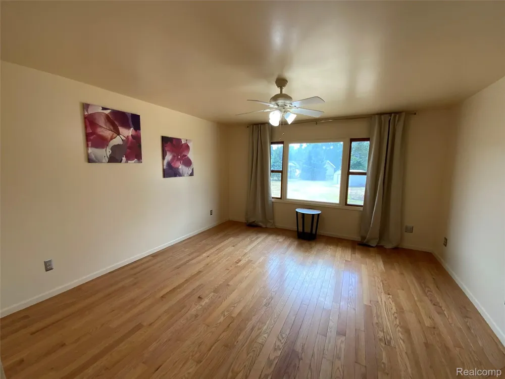 7715 Hidden Knoll Court Conway Township, MI 48418