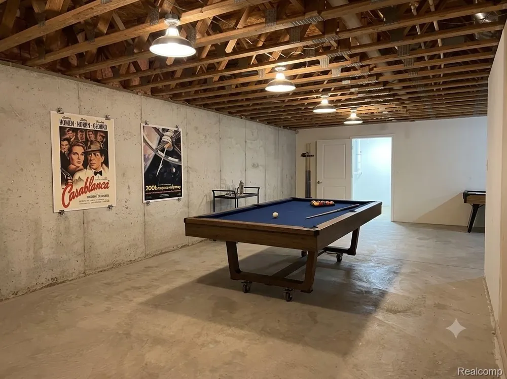 7715 Hidden Knoll Court Conway Township, MI 48418