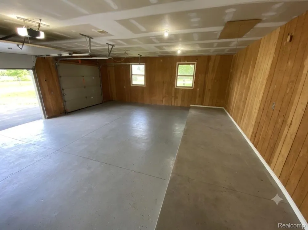 7715 Hidden Knoll Court Conway Township, MI 48418
