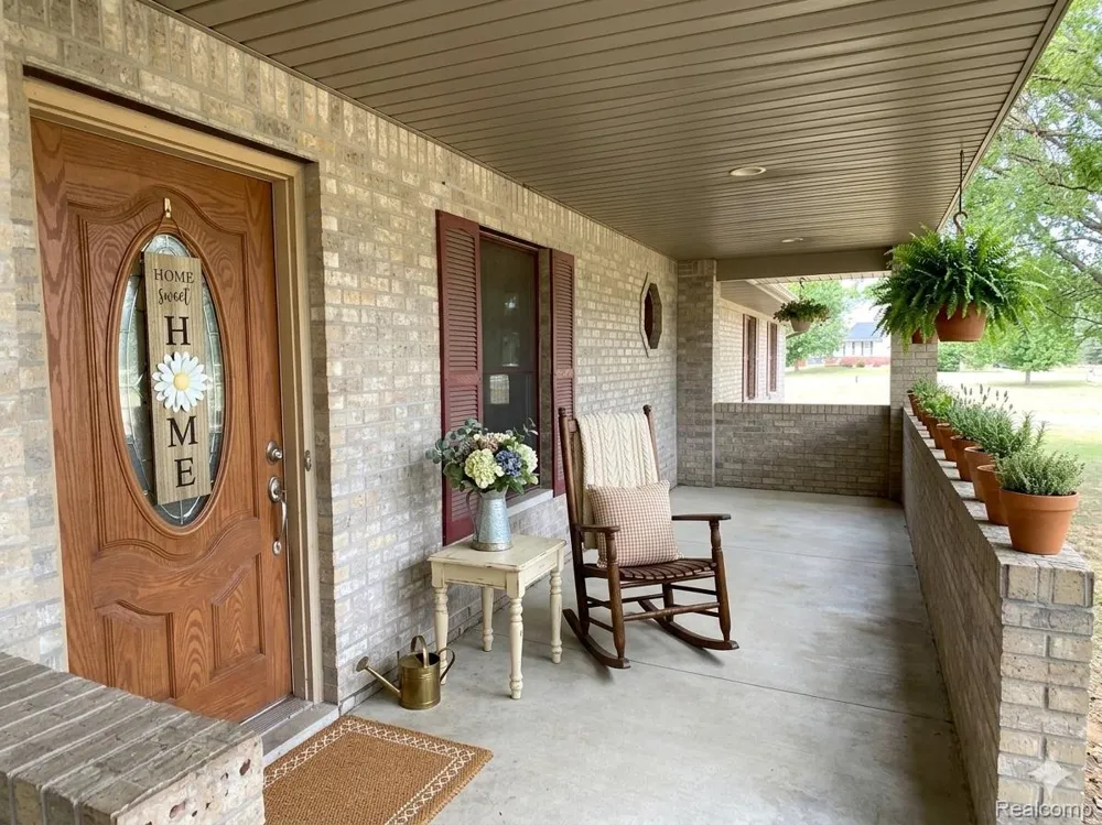 7715 Hidden Knoll Court Conway Township, MI 48418
