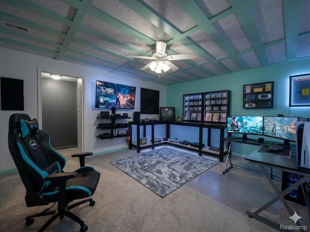 7715 Hidden Knoll Court Conway Township, MI 48418