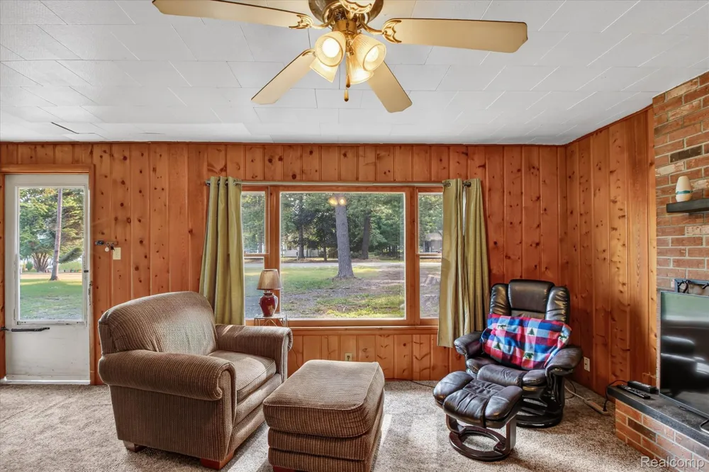 1895 Otsego Rd Road Roscommon Township, MI 48656