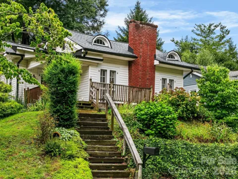 27 Warwick Road