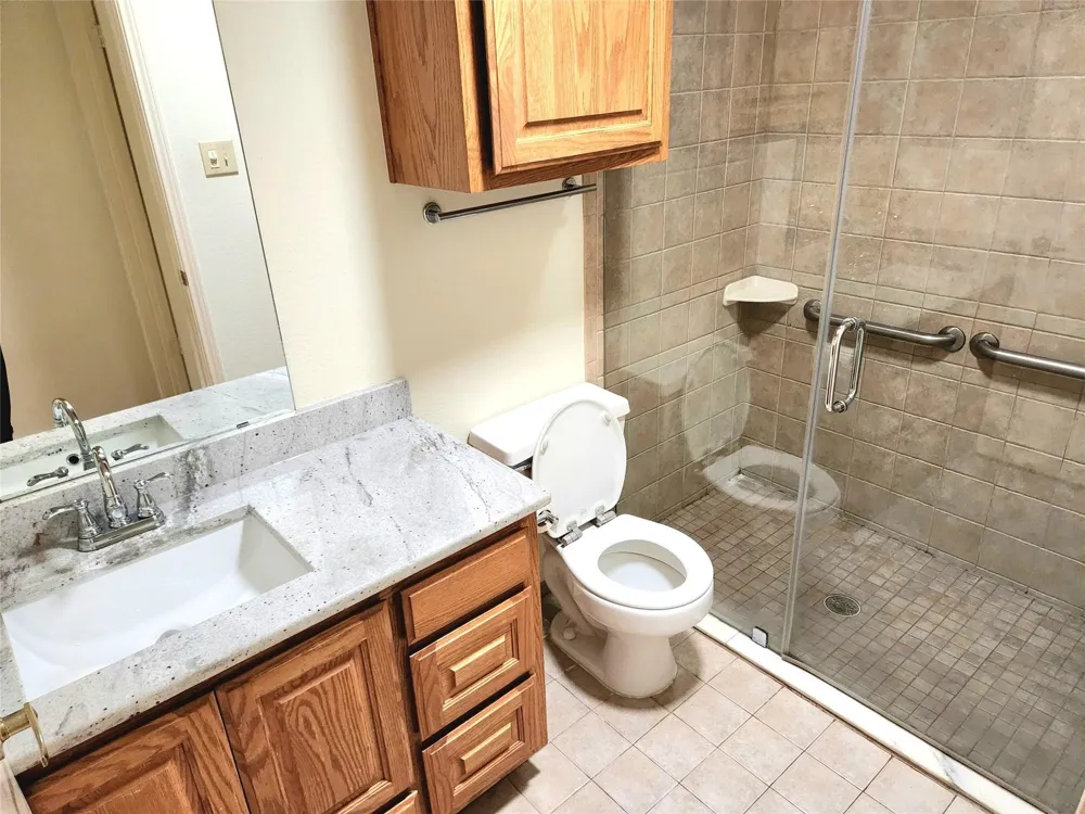 4346 Briar Hill Drive Grand Prairie, TX 75052