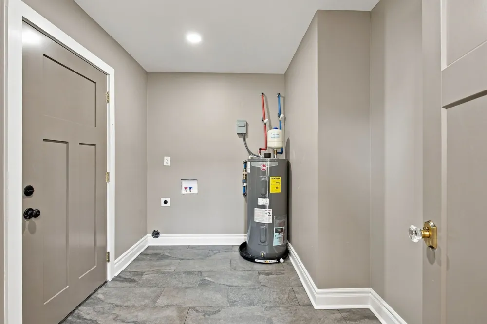 119 Pondview Dr Hohenwald, TN 38462