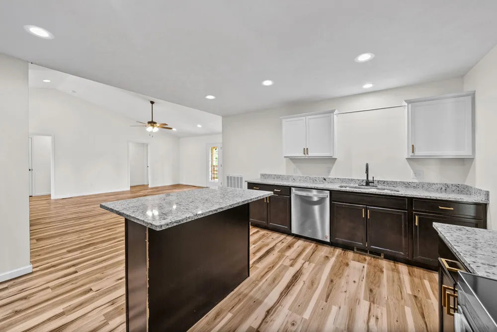 153 High Point Rd Erin, TN 37061