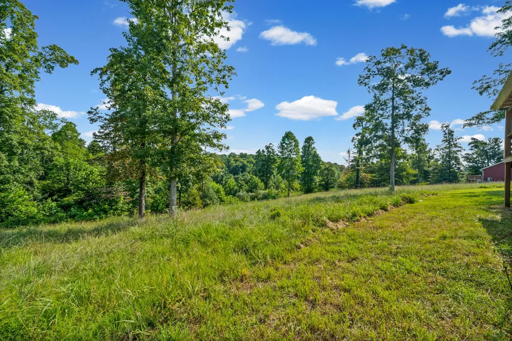 153 High Point Rd Erin, TN 37061