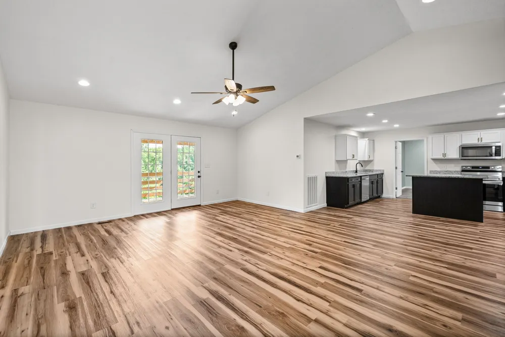 153 High Point Rd Erin, TN 37061