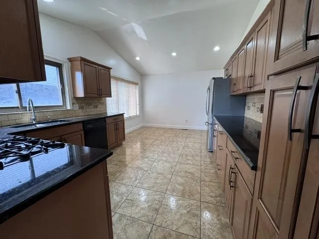 36730 Engleside Drive Sterling Heights City, MI 48310