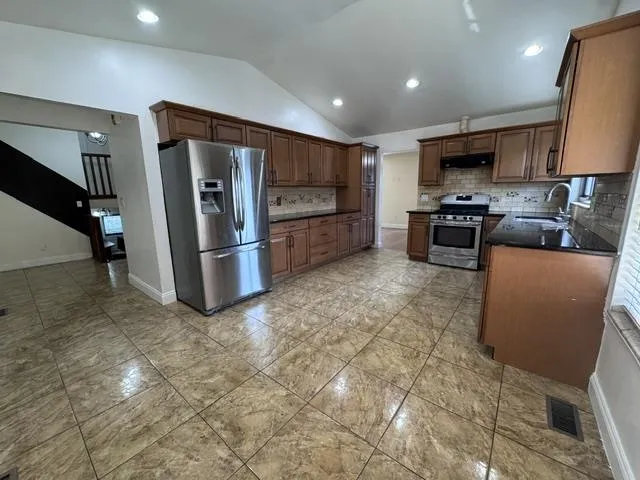36730 Engleside Drive Sterling Heights City, MI 48310