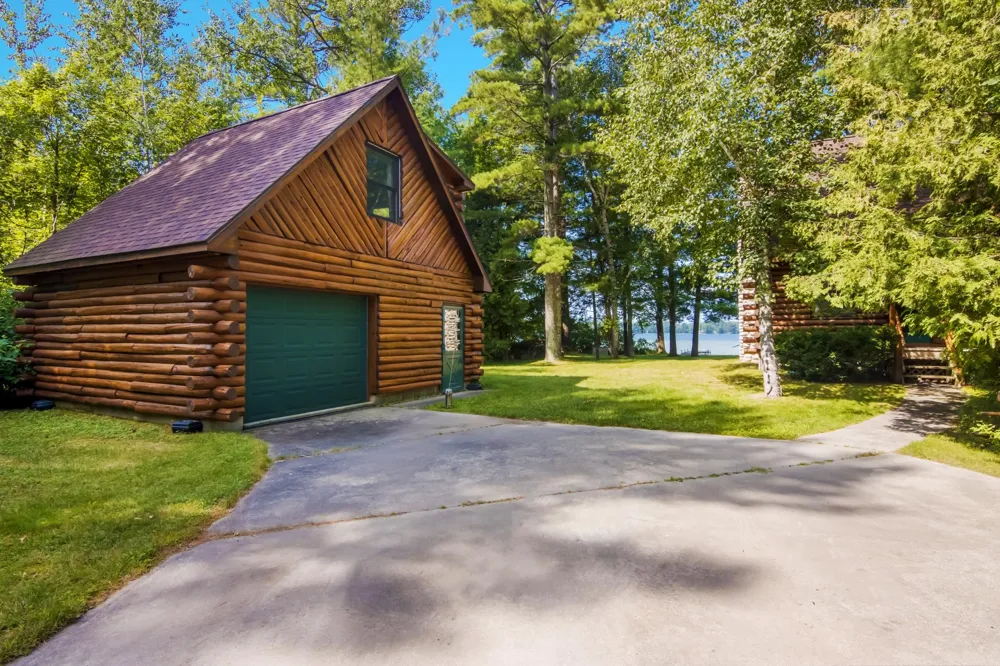 6936 Birchwood Elk Rapids Township, MI 49648