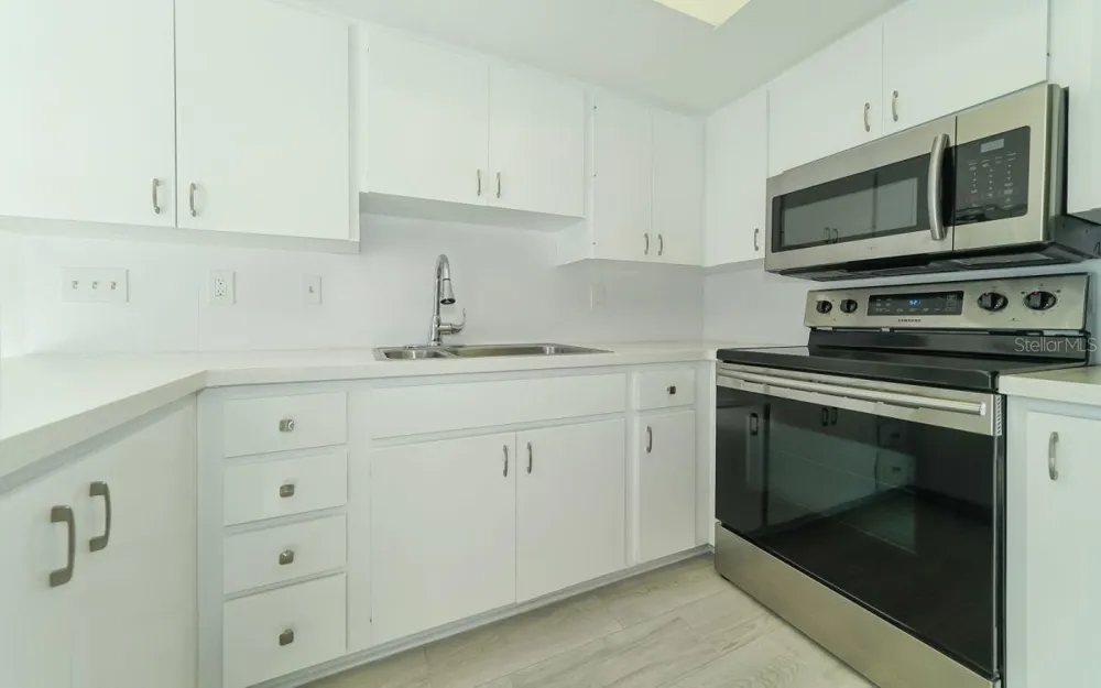 2139 COUVER DRIVE #2139 Sarasota, FL 34231